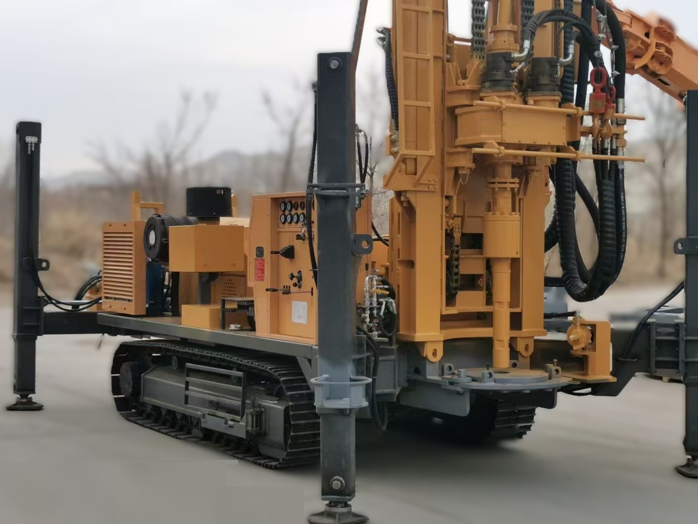 全液压水井钻机